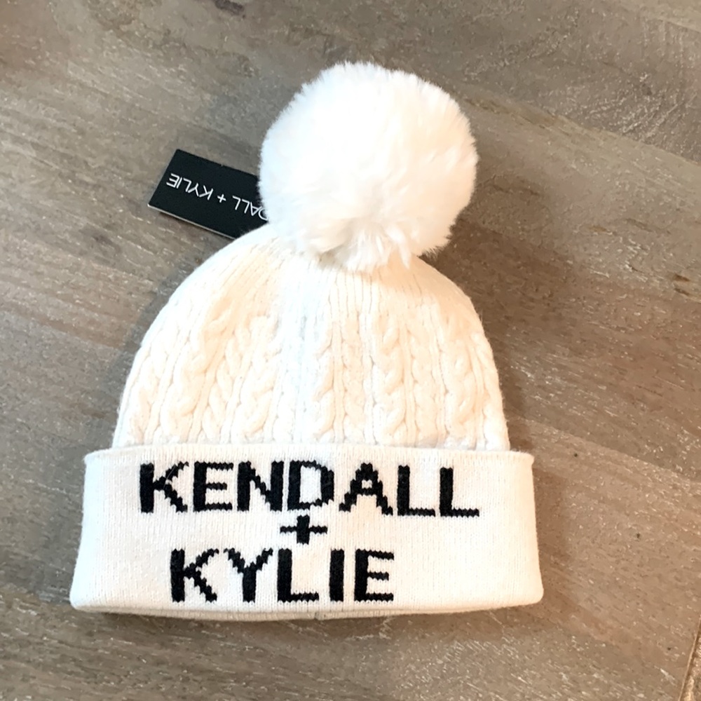 NWT Kendall + Kylie Knit Pom Pom Hat